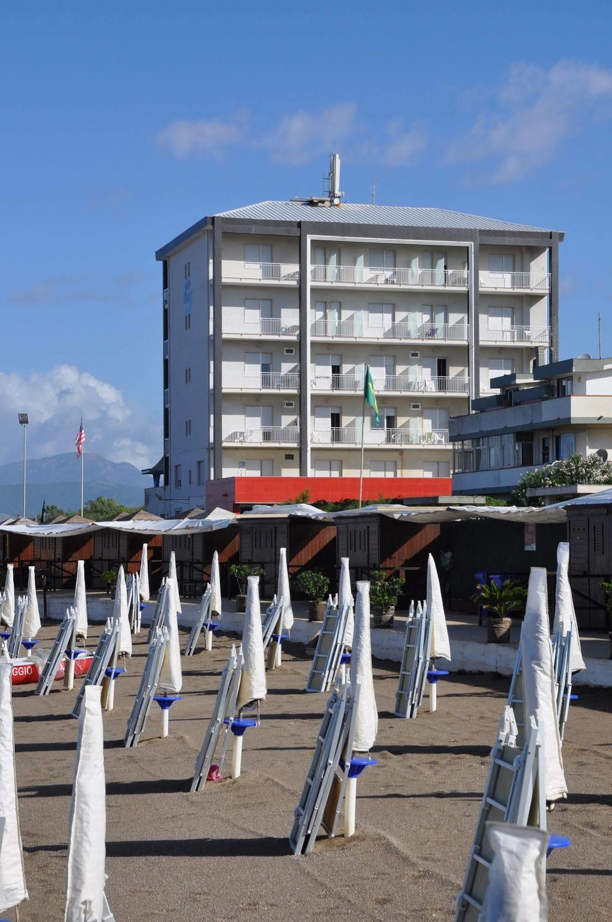 Albergo Riviera Spineta Battipaglia Εξωτερικό φωτογραφία