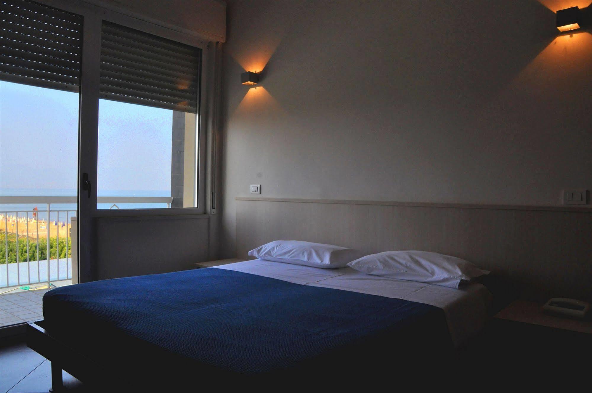 Albergo Riviera Spineta Battipaglia Εξωτερικό φωτογραφία