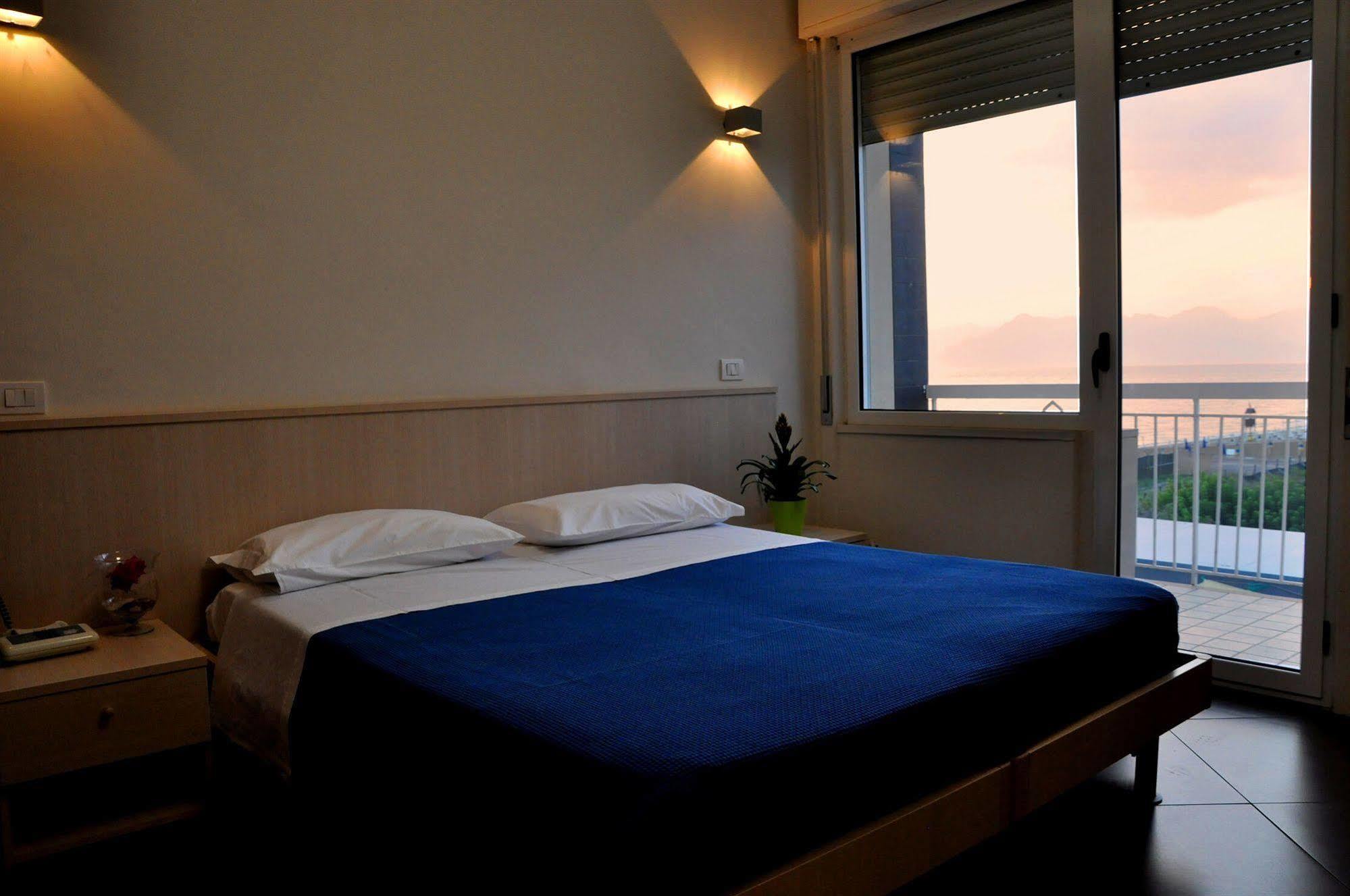 Albergo Riviera Spineta Battipaglia Εξωτερικό φωτογραφία
